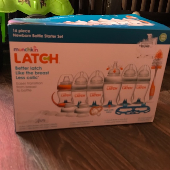 baby bottles and receiving blankets - Picture 1 of 2